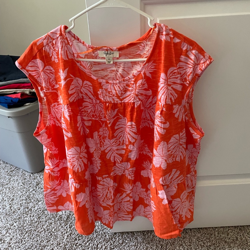 Cute summer top. Like new!  Too big for me.